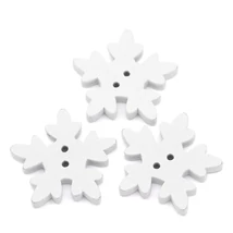 Fehér hópihe formájú fa gombcsomag - 18mm - 10db Fehér hópihe formájú fa gombcsomag - 18mm - 10db