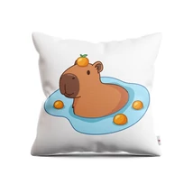 Panama szövet párnapanel - capybara - fehér alapon narancsos