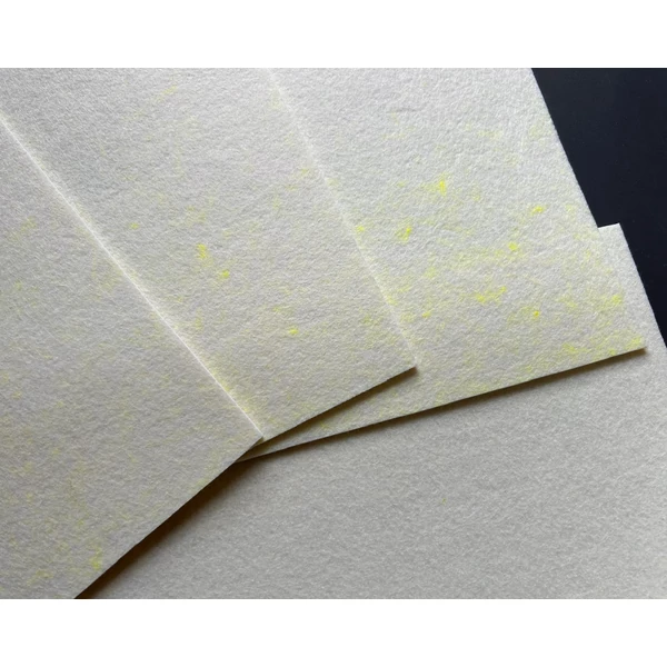 II. oszt. 3mm vastag barkácsfilc - krémfehér - 4db