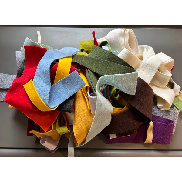 DHG gyapjúfilc vágási darabok ~ 1kg