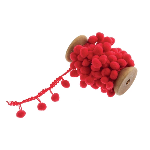 Piros színű pom-pom szalag fa orsón - 2m